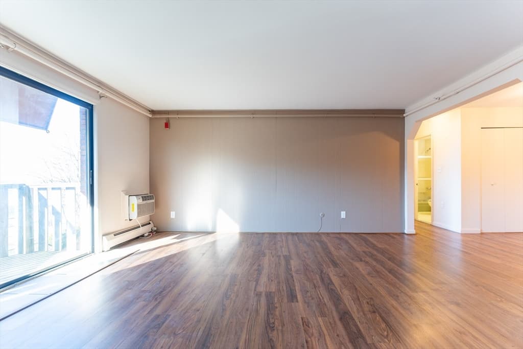 Condominium at 273 West Main St # B12, Marlborough MA 01752, Marlborough, photo 7 of 37