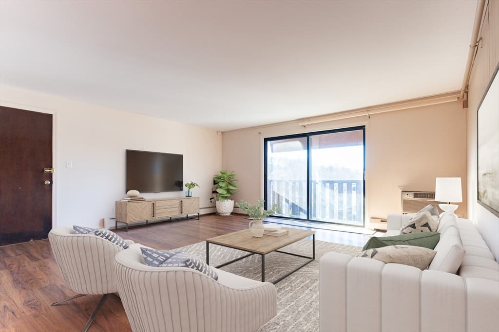 Condominium at 273 West Main St # B12, Marlborough MA 01752, Marlborough, photo 3 of 37