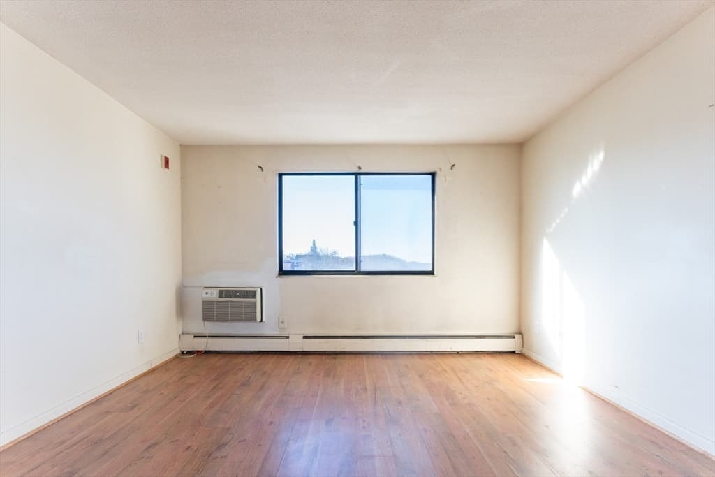 Condominium at 273 West Main St # B12, Marlborough MA 01752, Marlborough, photo 19 of 37