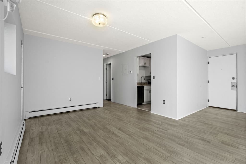 Condominium at 159 Franklin # E6, Stoneham MA 02180, Stoneham, photo 6 of 22