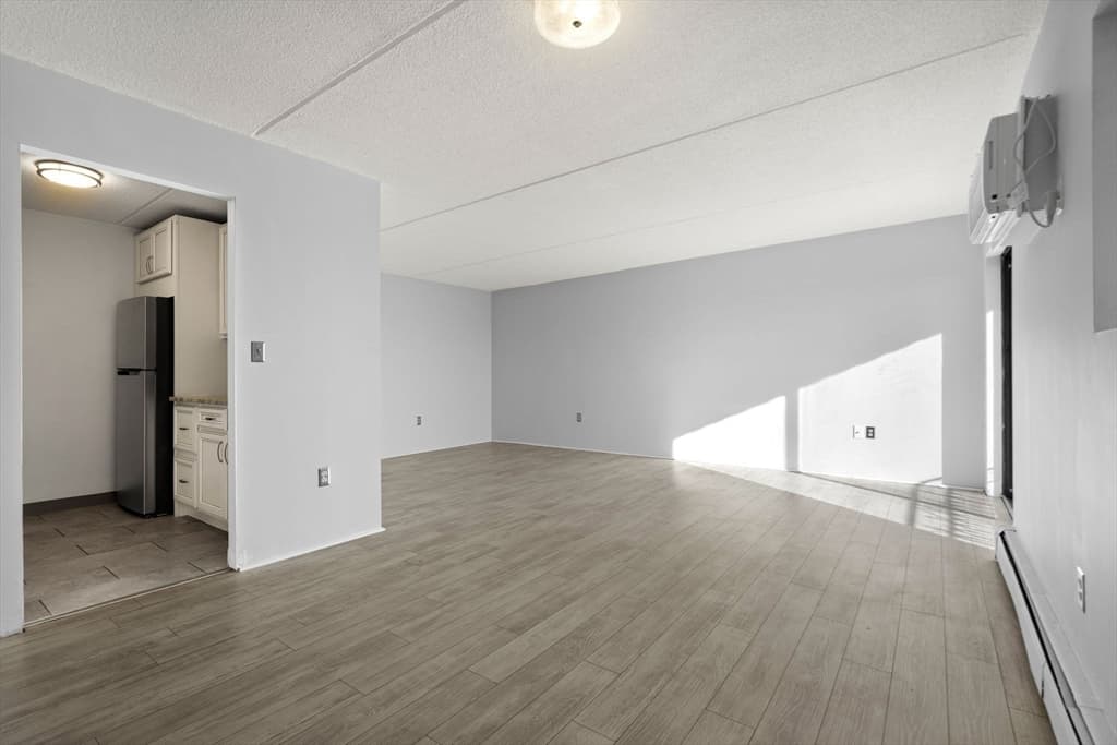 Condominium at 159 Franklin # E6, Stoneham MA 02180, Stoneham, photo 7 of 22