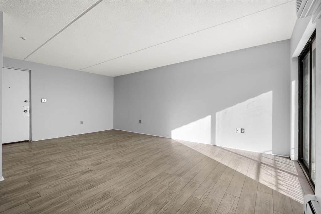 Condominium at 159 Franklin # E6, Stoneham MA 02180, Stoneham, photo 10 of 22