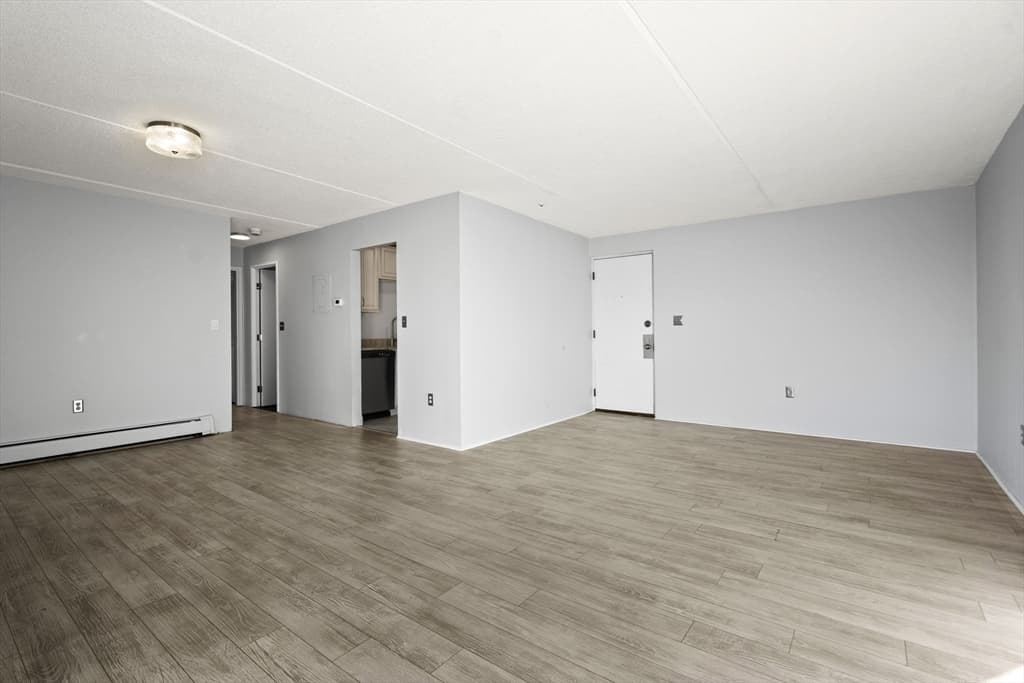 Condominium at 159 Franklin # E6, Stoneham MA 02180, Stoneham, photo 8 of 22