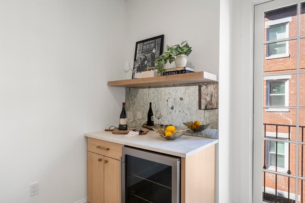 Condominium at 51 North Margin St # 1, Boston MA 02113, photo 7 of 19