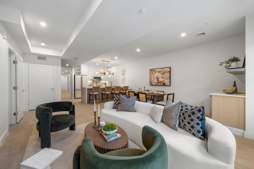 Condominium at 51 North Margin St # 1, Boston MA 02113, photo 9 of 19