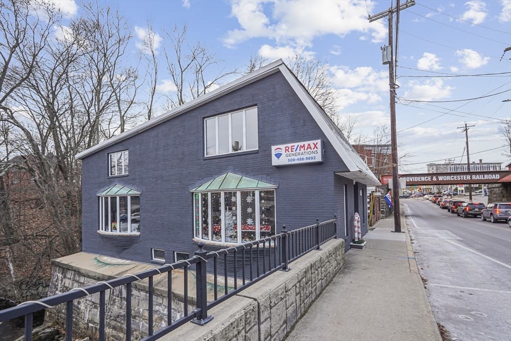 Commercial Sale at 19 Mendon St, Uxbridge MA 01569, photo 9 of 16