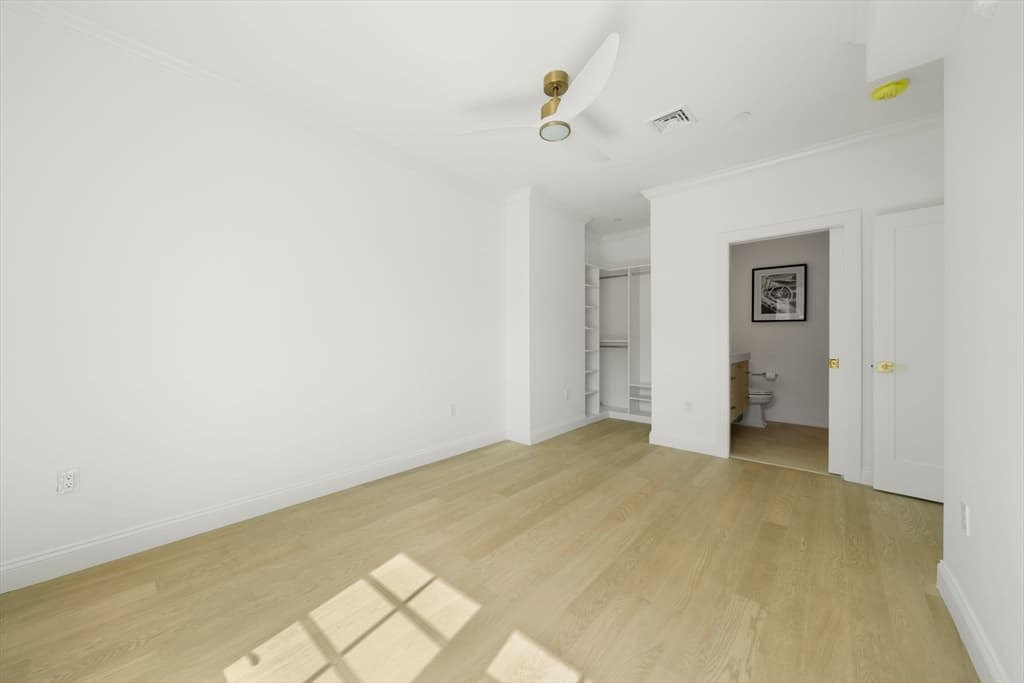 Condominium at 51 North Margin St # 4, Boston MA 02113, photo 20 of 24