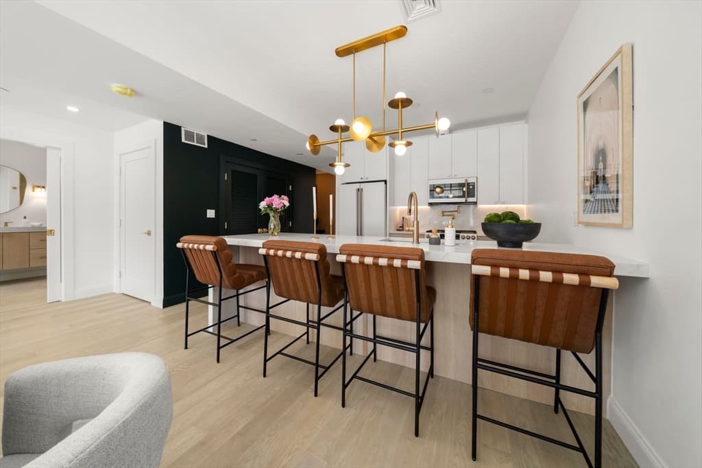 Condominium at 51 North Margin St # 4, Boston MA 02113, photo 9 of 24