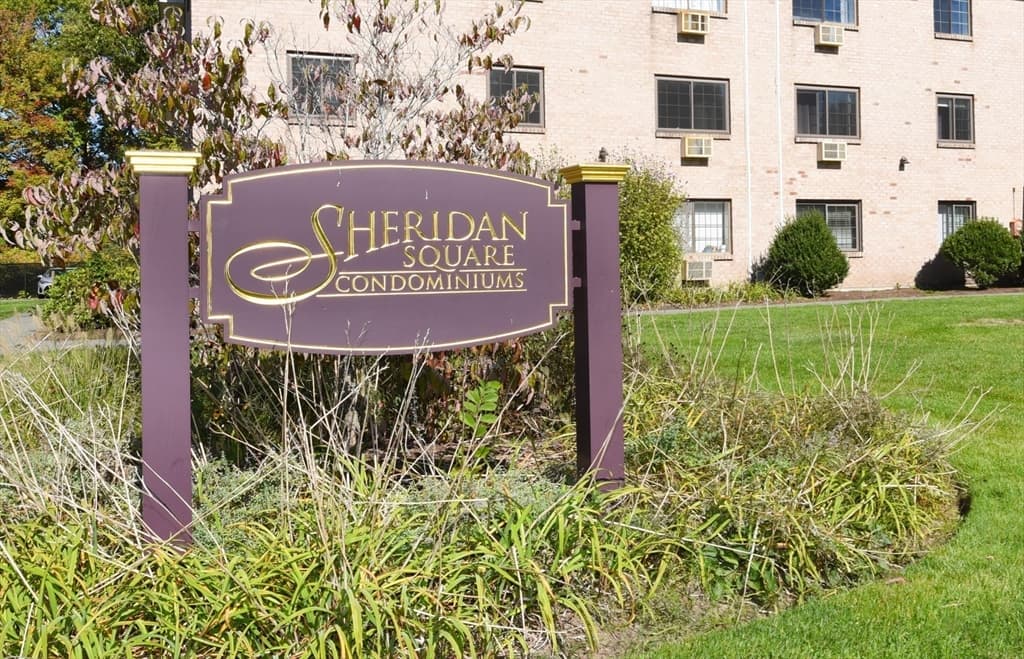 Condominium at 135 Grove Street # 133, Rockland MA 02370, Rockland, photo 2 of 28