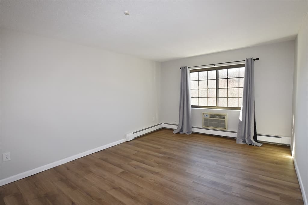 Condominium at 135 Grove Street # 133, Rockland MA 02370, Rockland, photo 13 of 28