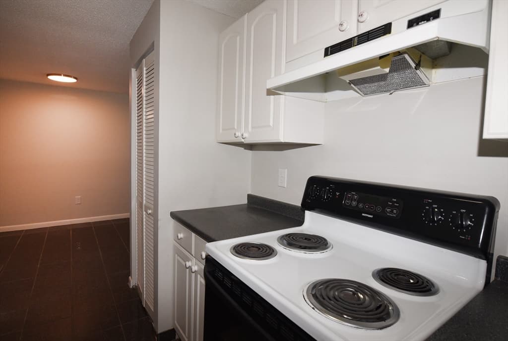 Condominium at 135 Grove Street # 133, Rockland MA 02370, Rockland, photo 11 of 28