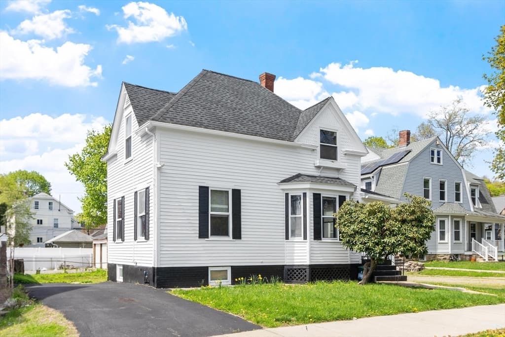 3 Franconia St, Worcester MA 01602 photo 2