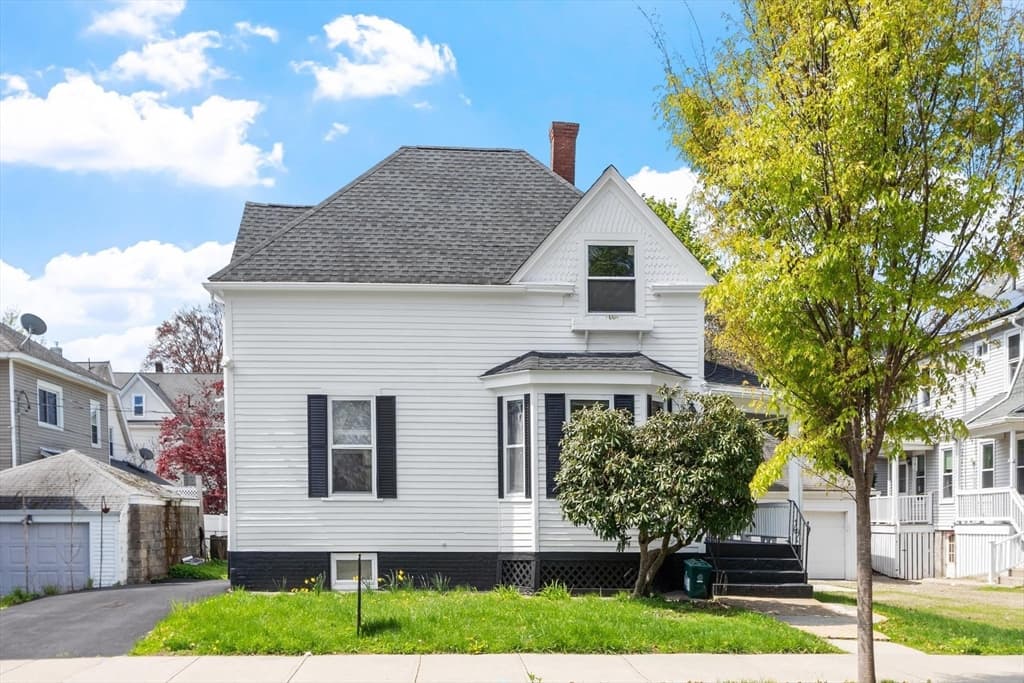3 Franconia St, Worcester MA 01602