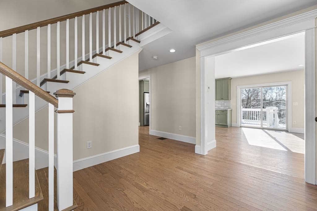 Single Family Residence at 41 Lantern Lane, Braintree MA 02184, Braintree, photo 10 of 37
