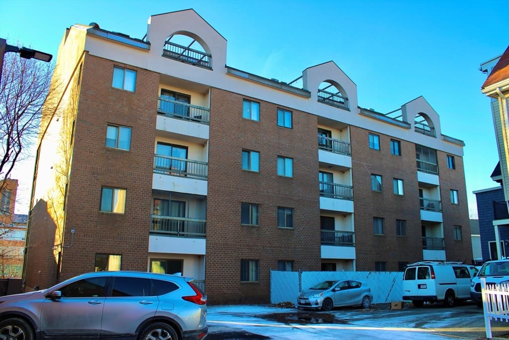 24 Corey St # 101, Everett MA 02149 photo 2