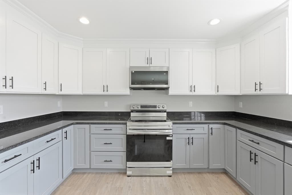 Single Family Residence at 95 Town Farm Rd, Warren MA 01083, Warren, photo 2 of 29