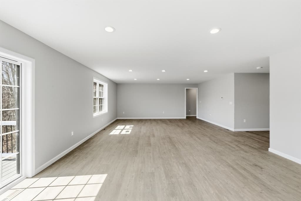 Single Family Residence at 95 Town Farm Rd, Warren MA 01083, Warren, photo 6 of 29