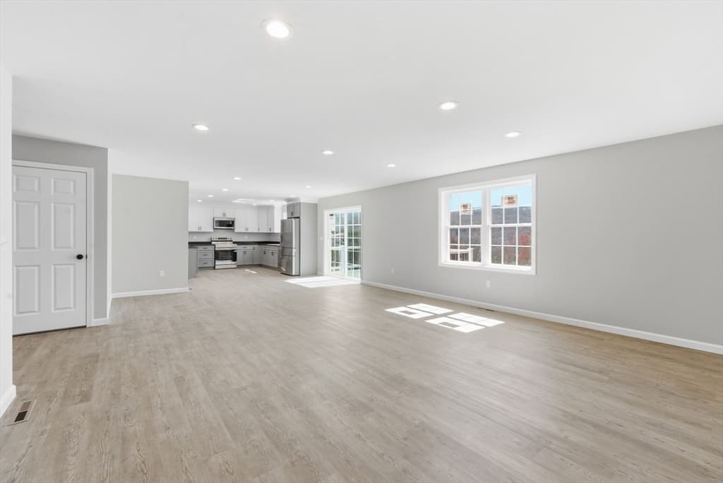 Single Family Residence at 95 Town Farm Rd, Warren MA 01083, Warren, photo 5 of 29