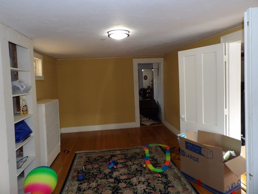 Single Family Residence at 620 Pleasant St, Paxton MA 01612, Paxton, photo 13 of 25