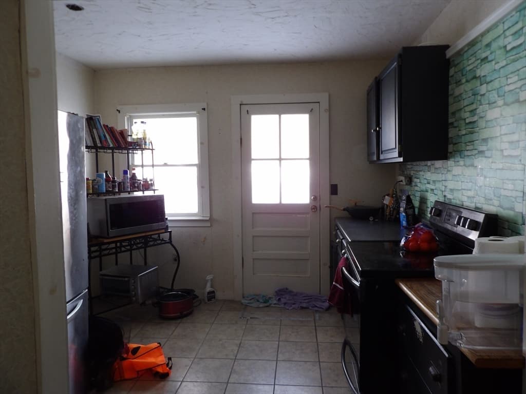 Single Family Residence at 620 Pleasant St, Paxton MA 01612, Paxton, photo 10 of 25
