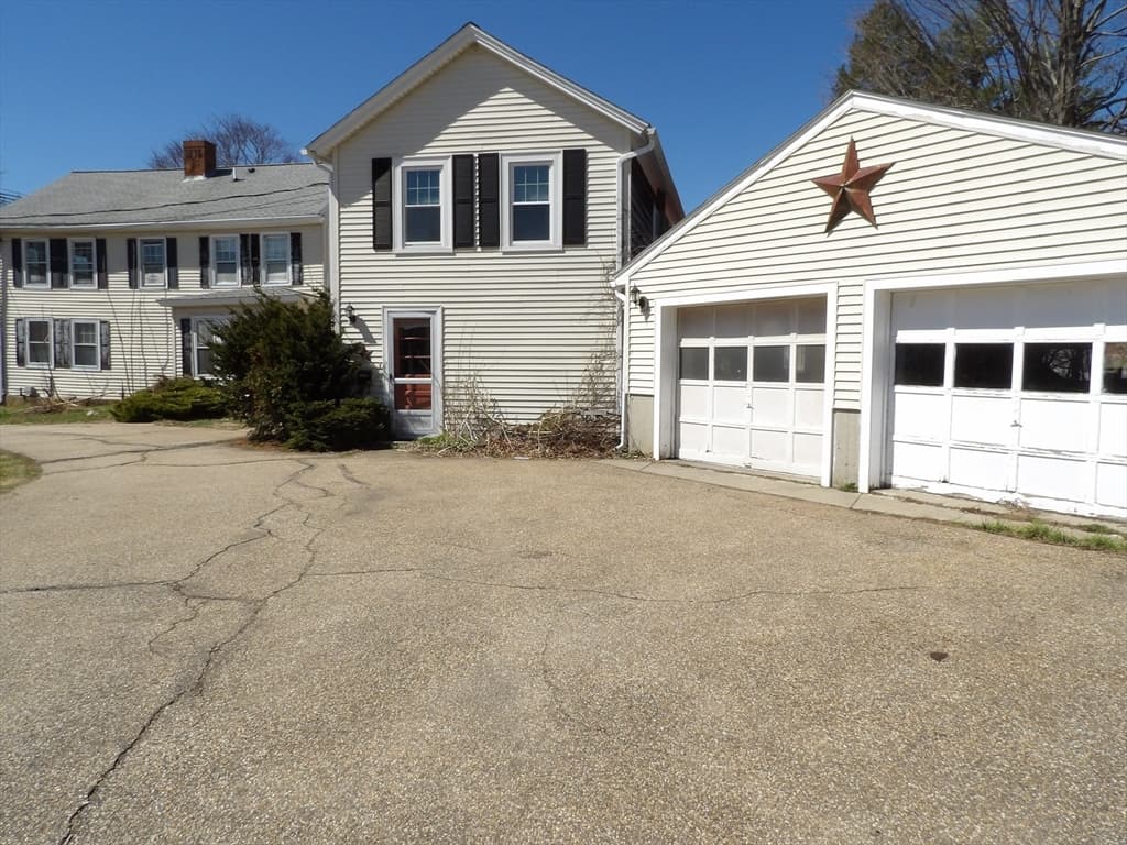 Single Family Residence at 620 Pleasant St, Paxton MA 01612, Paxton, photo 4 of 25