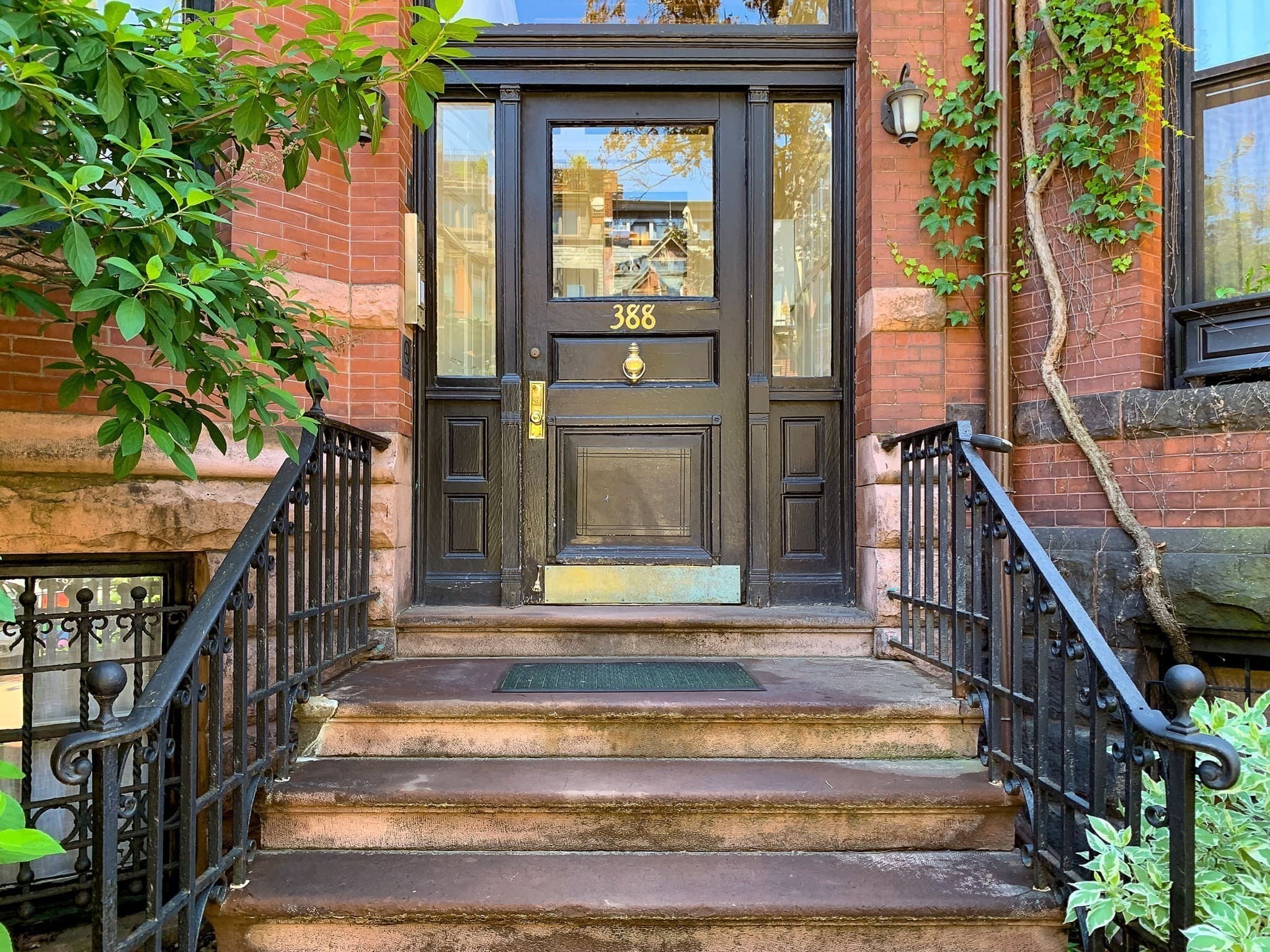 Condominium at 388 Marlborough St # 2, Boston MA 02115, photo 2 of 9
