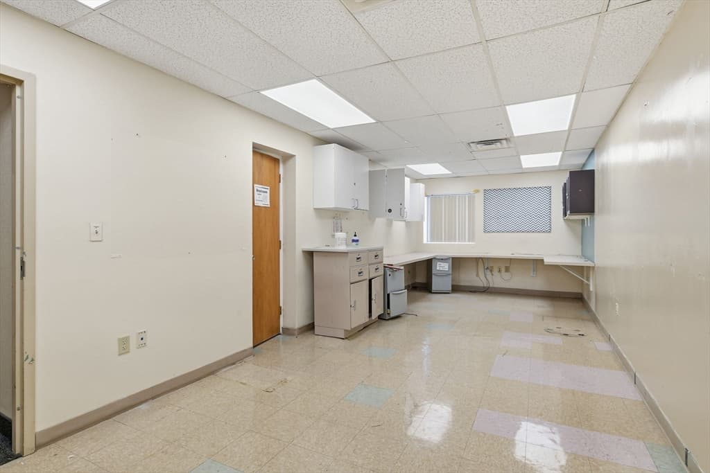 534 Sumner Ave, Springfield MA 01108 photo 9