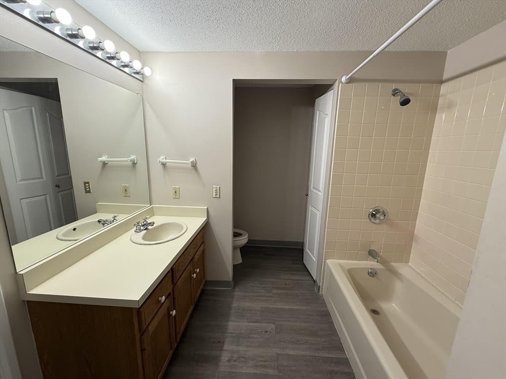 34 Sumner Ave # 208, Springfield MA 01108 photo 5