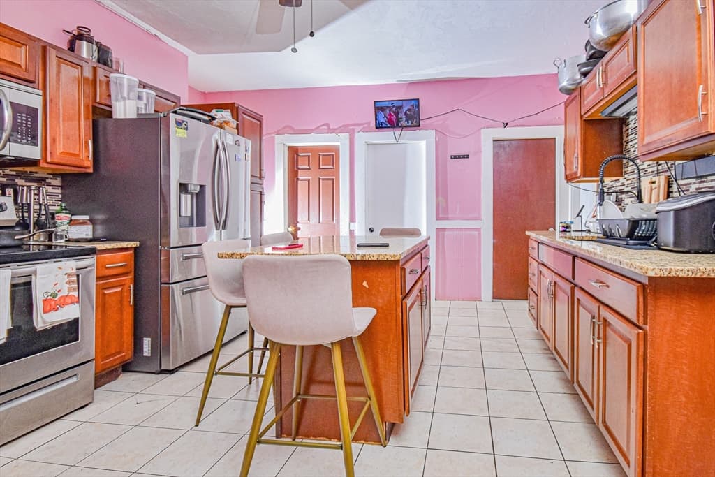 3 Family at 111 Riverview St, Brockton MA 02302, photo 9 of 19
