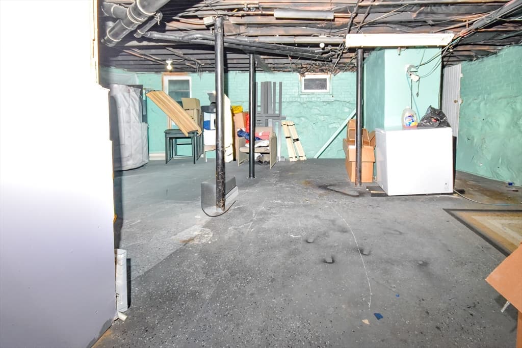 3 Family at 111 Riverview St, Brockton MA 02302, photo 18 of 19