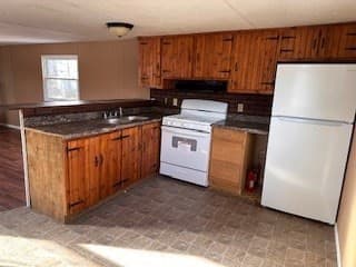 Mobile Home at 3 Heritage Dr., Warren MA 01083, photo 5 of 16