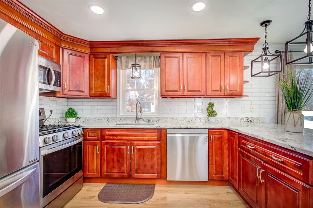 Single Family Residence at 66 Victoria Ln, Templeton MA 01468, Templeton, photo 8 of 33