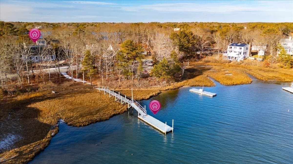 Single Family Residence at 197 Monomoscoy Rd, Mashpee MA 02649, Mashpee, photo 28 of 42