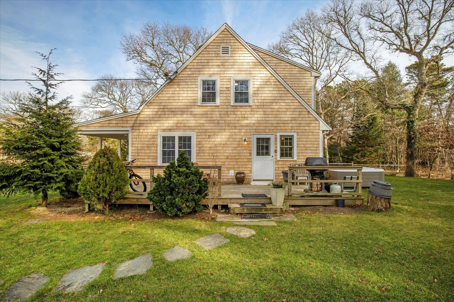 Single Family Residence at 116 Franklin Ter, Tisbury MA 02568, photo 27 of 38