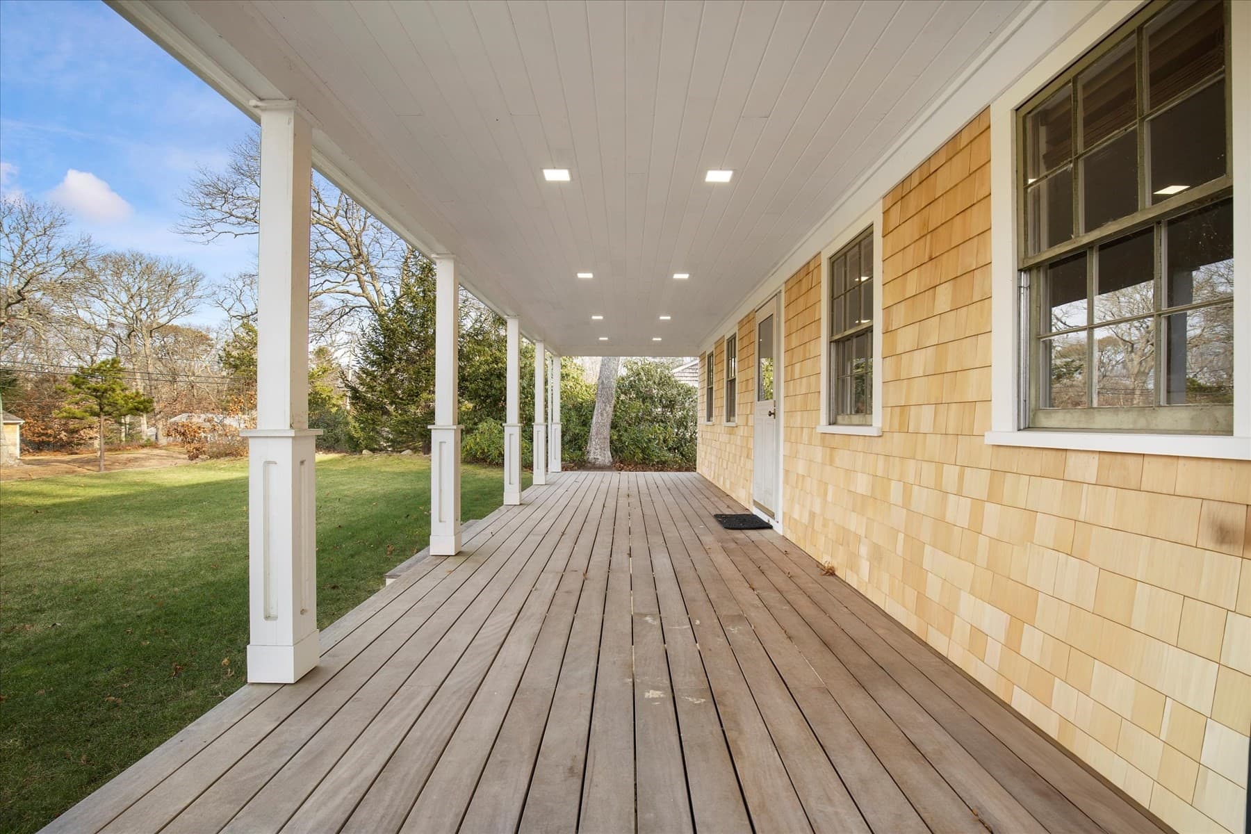 Single Family Residence at 116 Franklin Ter, Tisbury MA 02568, photo 2 of 38
