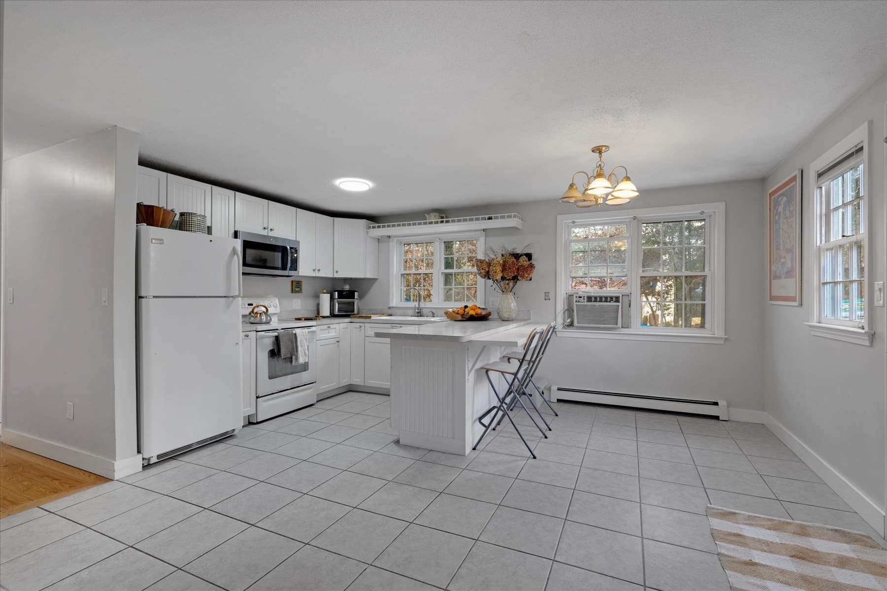 Single Family Residence at 116 Franklin Ter, Tisbury MA 02568, photo 7 of 38