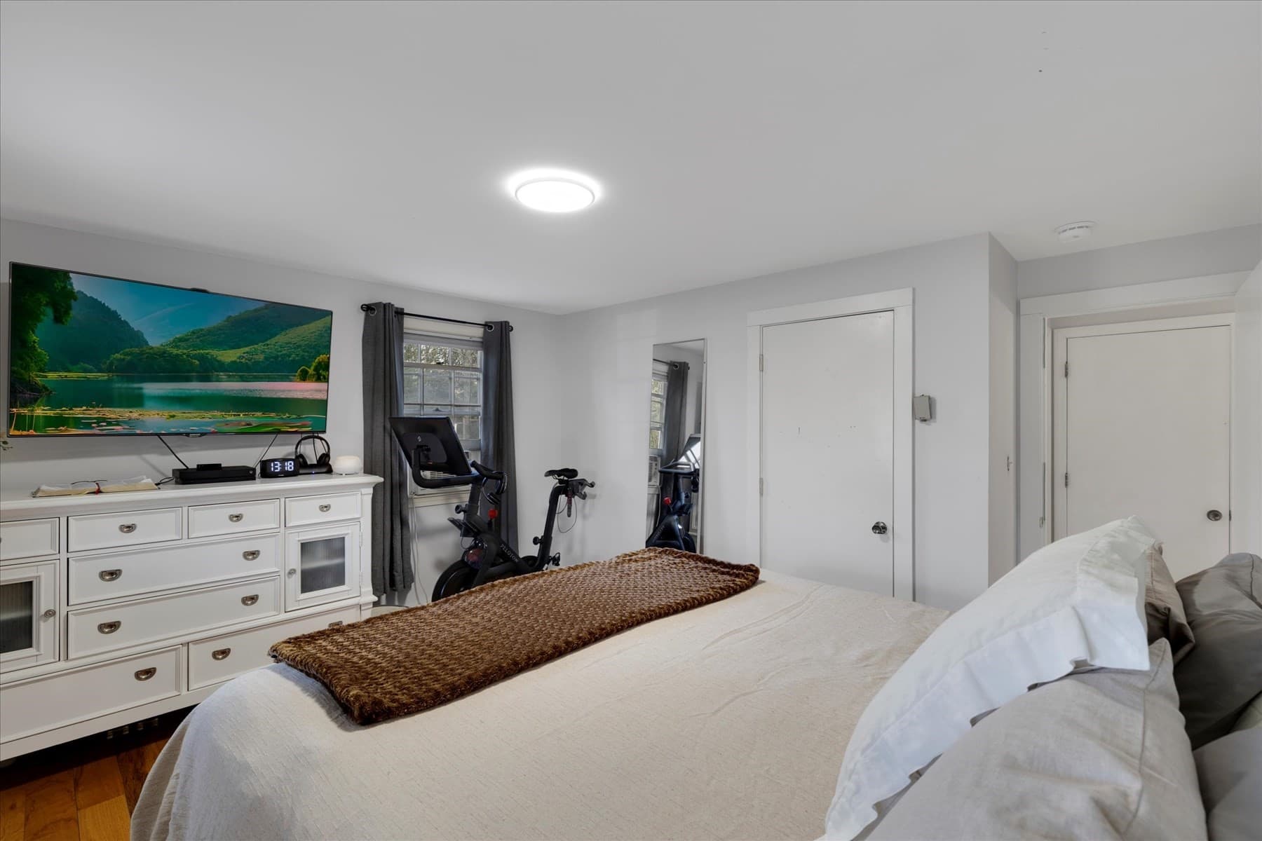 Single Family Residence at 116 Franklin Ter, Tisbury MA 02568, photo 14 of 38