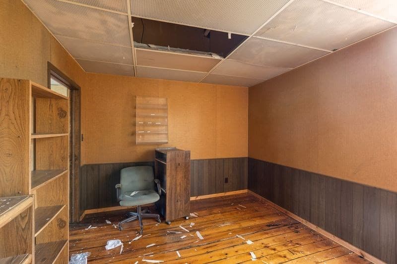 5+ Family - 5+ Units Up/Down at 35 Lower Grape St, Chicopee MA 01013, photo 12 of 31