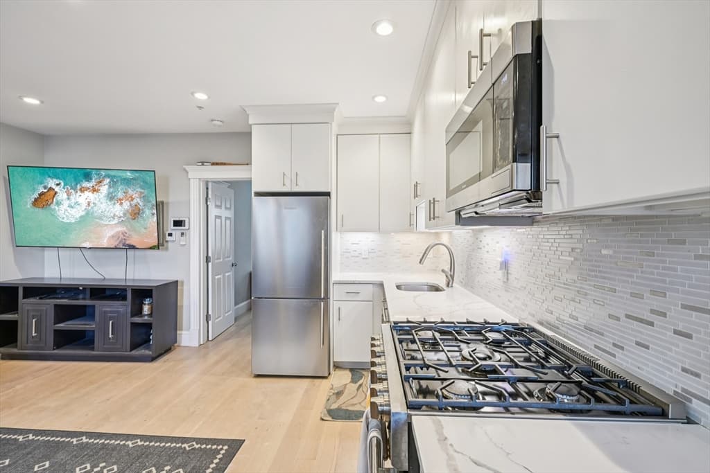 600 Shirley # 4, Winthrop MA 02152 photo 13