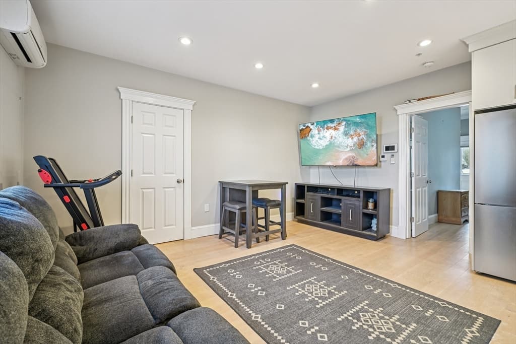 600 Shirley # 4, Winthrop MA 02152 photo 7