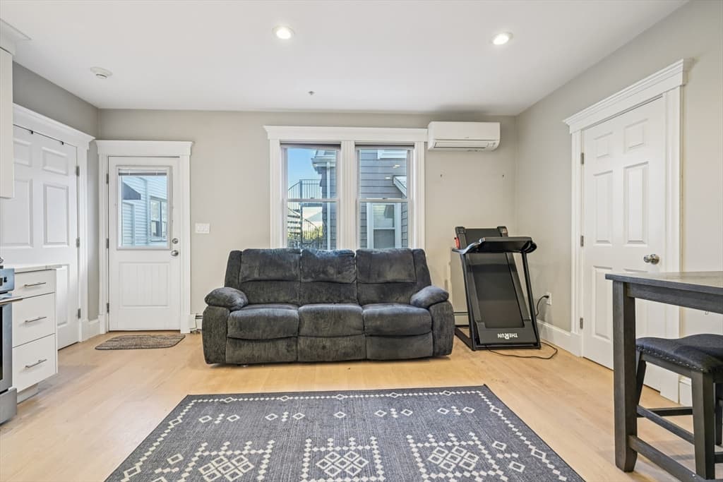 600 Shirley # 4, Winthrop MA 02152 photo 9