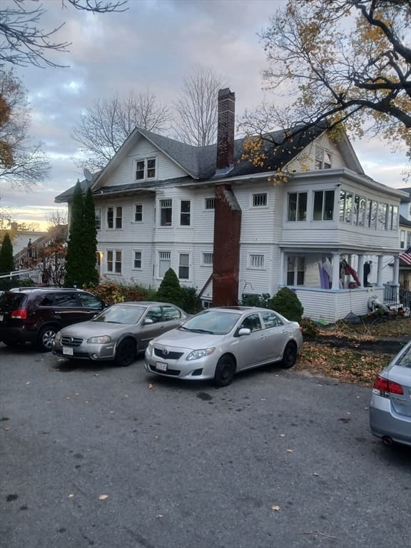 156 Summer St, Fitchburg MA 01420