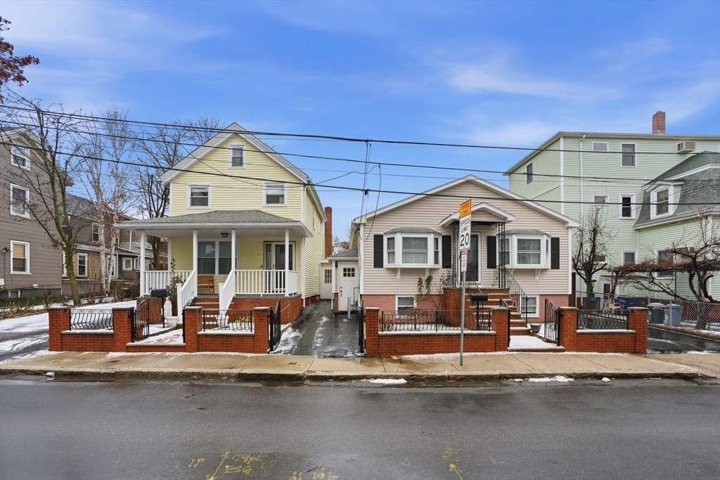 71-73 Oak St, Somerville MA 02143