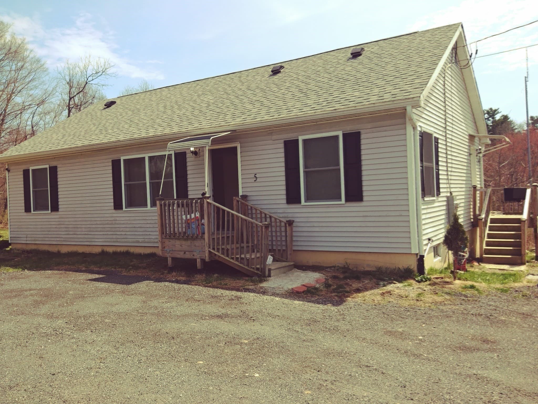 Single Family Residence at 5 Silver St, Wilbraham MA 01095, photo 9 of 19