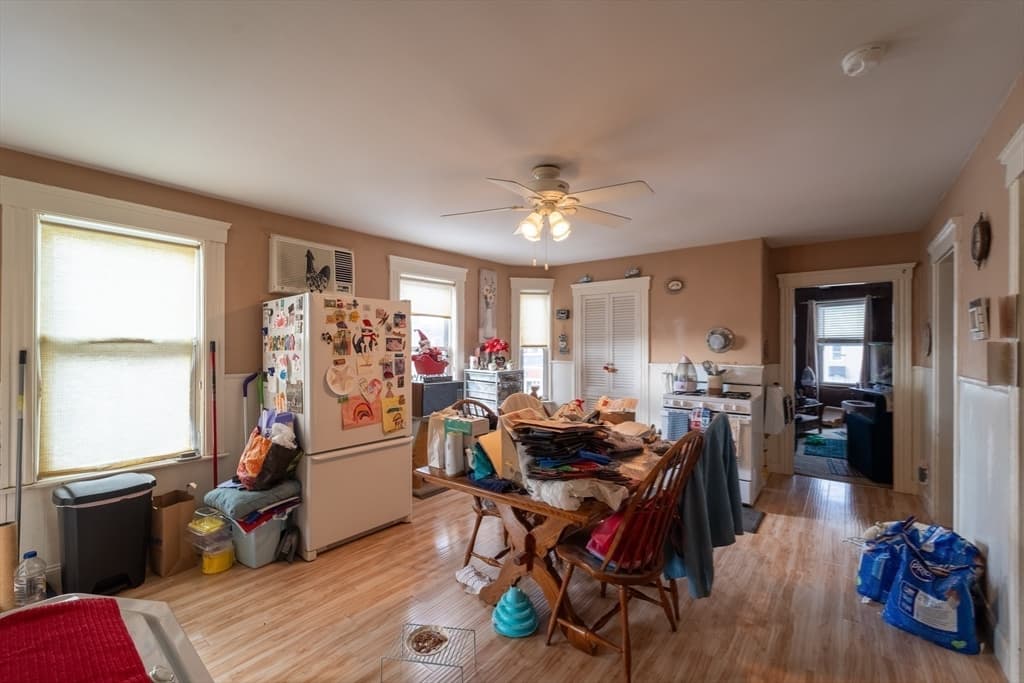 3 Family at 247 Shrewsbury St, Worcester MA 01604, photo 17 of 30