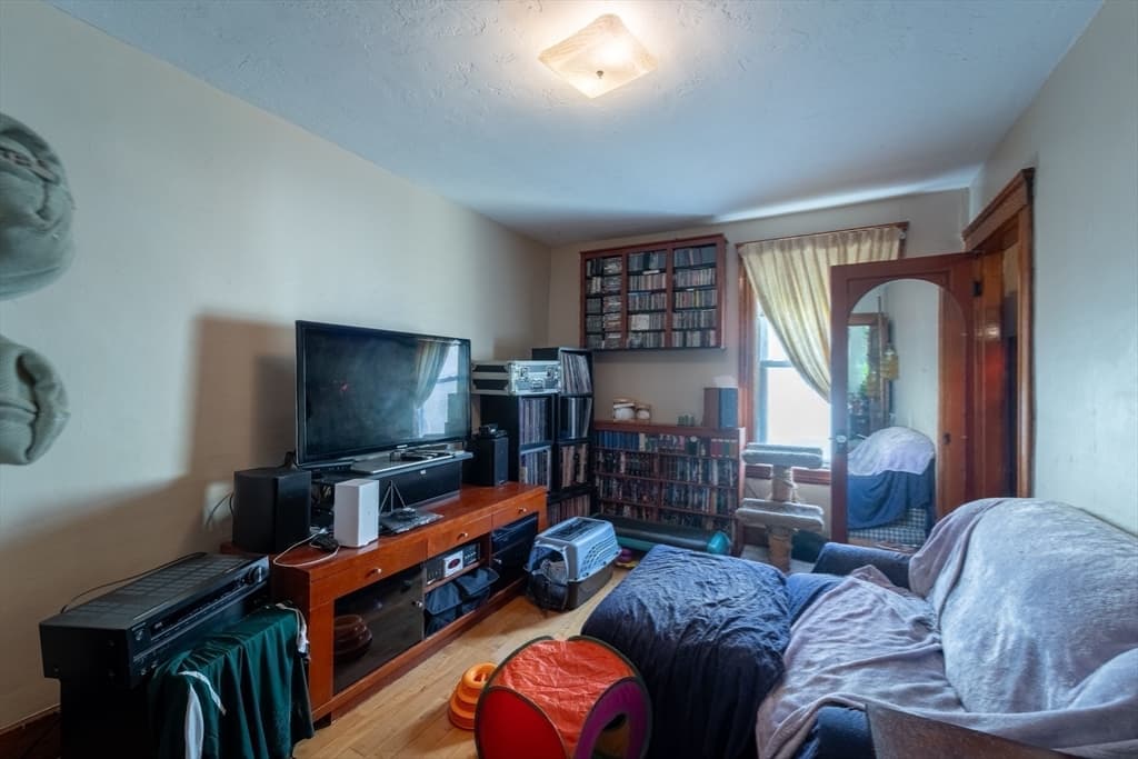3 Family at 247 Shrewsbury St, Worcester MA 01604, photo 24 of 30