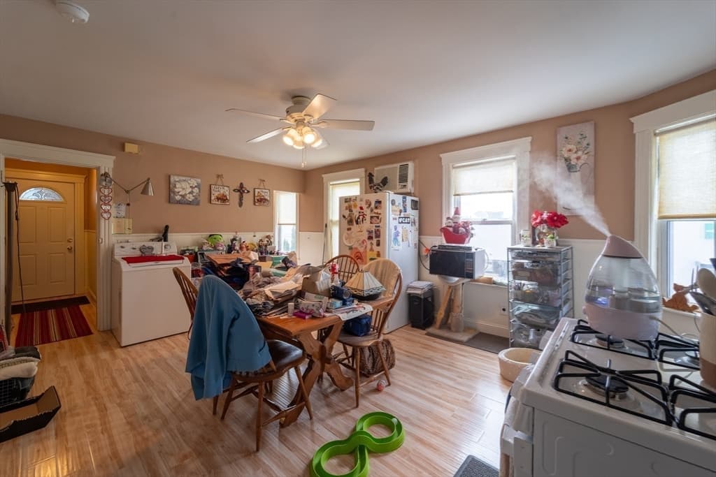 3 Family at 247 Shrewsbury St, Worcester MA 01604, photo 15 of 30