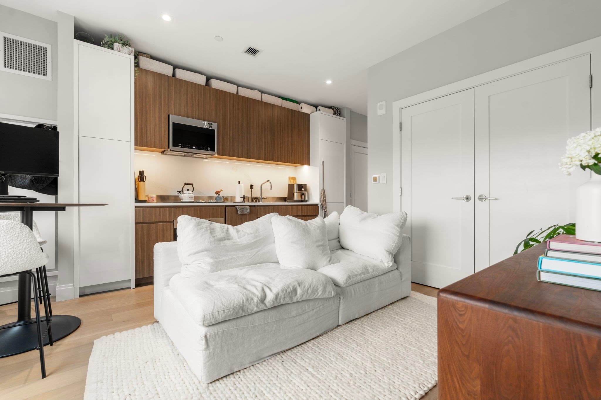 Condominium at 100 Shawmut Ave # 908, Boston MA 02118, photo 5 of 33