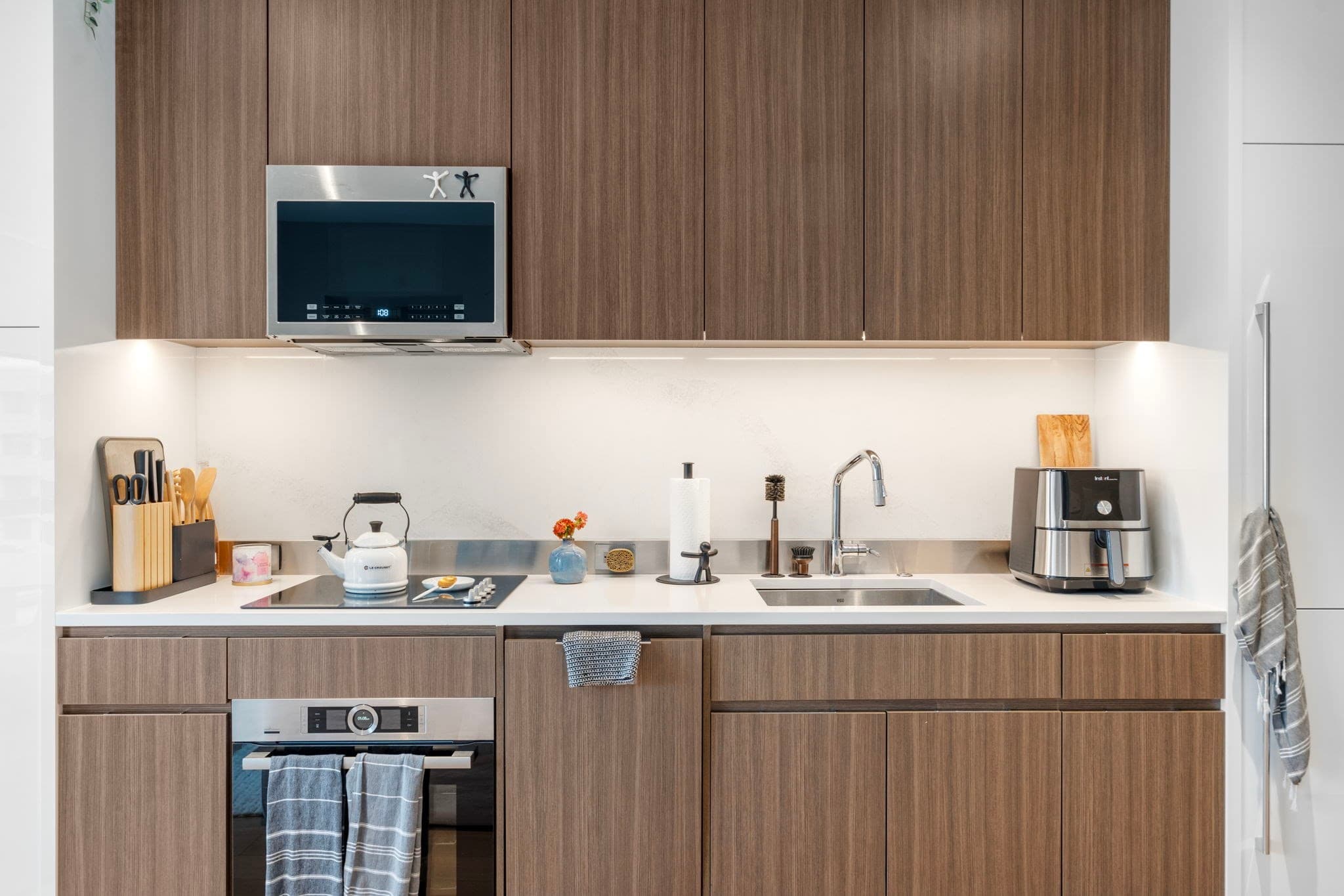 Condominium at 100 Shawmut Ave # 908, Boston MA 02118, photo 8 of 33