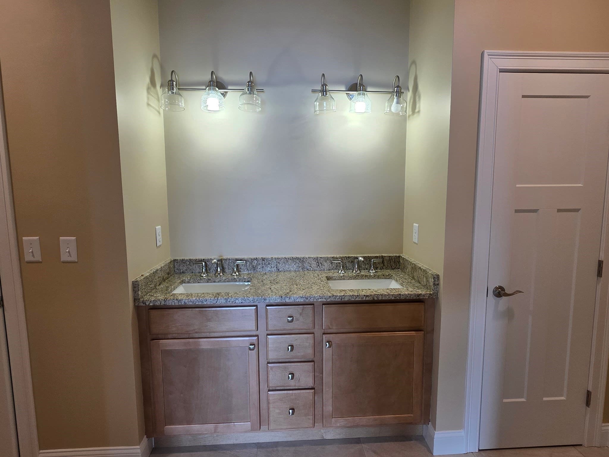 Condominium at 210 Integrity Drive # 84, Rutland MA 01543, photo 7 of 9